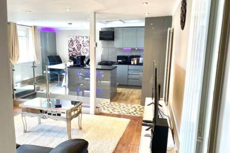Modern Stylish Apartment At Brighton Station 外观 照片