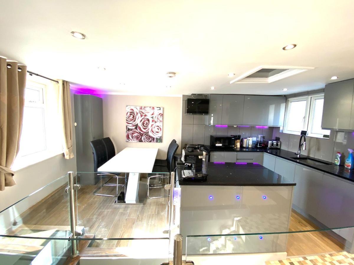 Modern Stylish Apartment At Brighton Station 外观 照片
